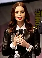 Lily Collins, actriz nacida el 18 de marzo de 1989.