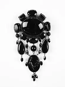 Joyería del s.XIX en azabache.