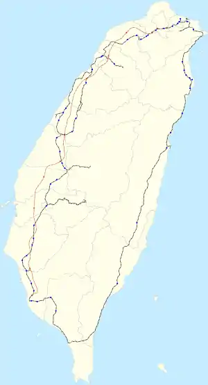 La línea azul representa al transporte ferroviario, mientras que la naranja representa a la línea de alta velocidad.