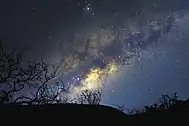 Fotografía de la Vía Láctea tomada en febrero de 2021, desde San Felipe Otlaltepec, en el Estado de Puebla, México.
